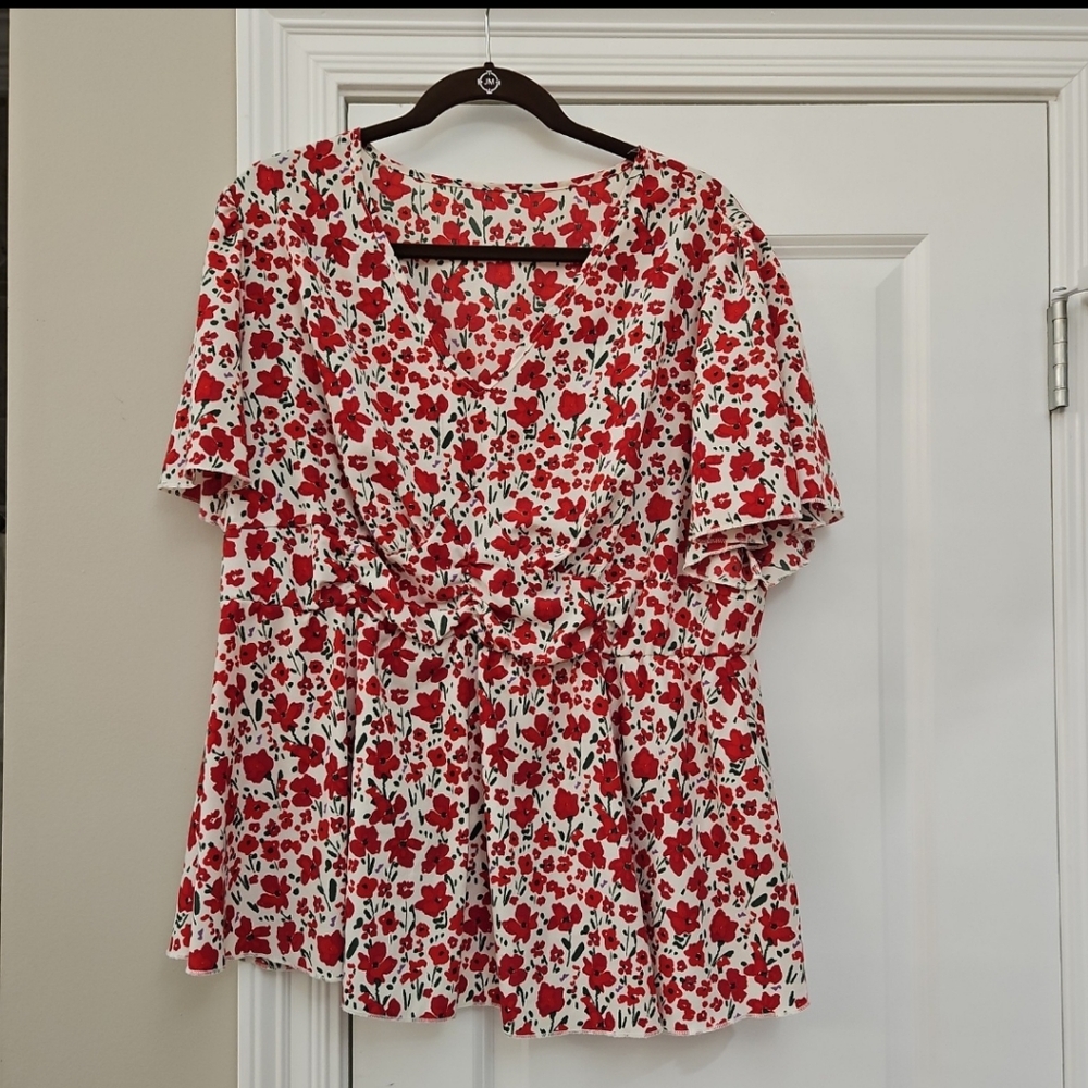 SHEIN Red and White Floral Print Blouse